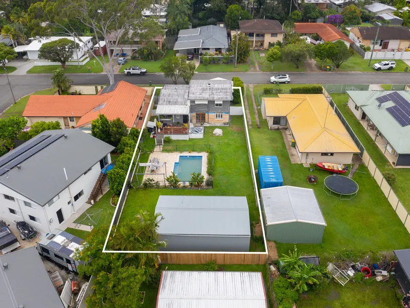 Renovator's dream on large flat block