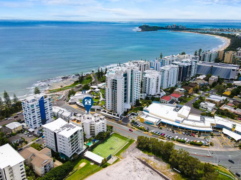 Renovated 2 Bedroom Apartment with Good Ocean Views