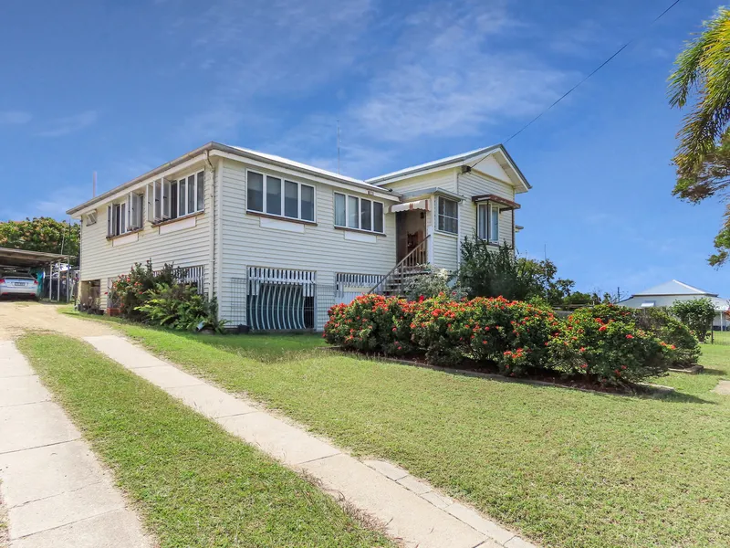 CLASSIC QUEENSLANDER WITH DEVELOPMENT POTENTIAL IN THE HEART OF TOWN 