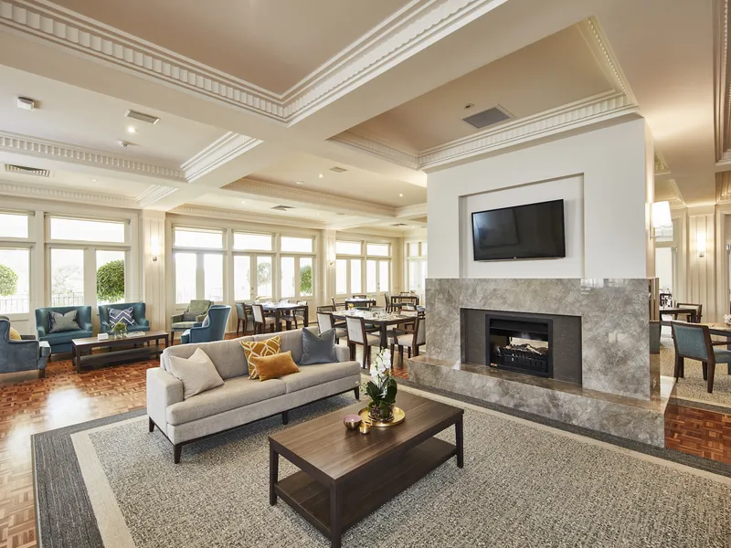 A highly appealing apartment that delivers lovely indoor and outdoor living spaces