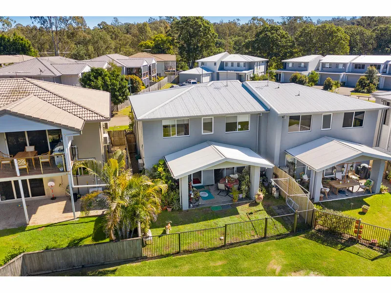 BRISBANE RIVER GOLF COURSE * 4 BEDROOM TOWNHOUSE * TENANT ALREADY IN PLACE