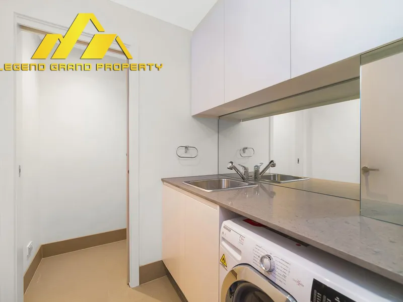 Best Layout 3 Bedroom Apartment in Rhodes Central