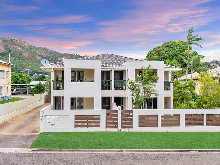 LIFESTYLE! POSITION! PRICE!