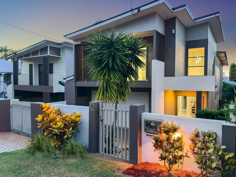 Stunning 5-Bedroom, 3-Bathroom Home with Pool and Cinema Room!