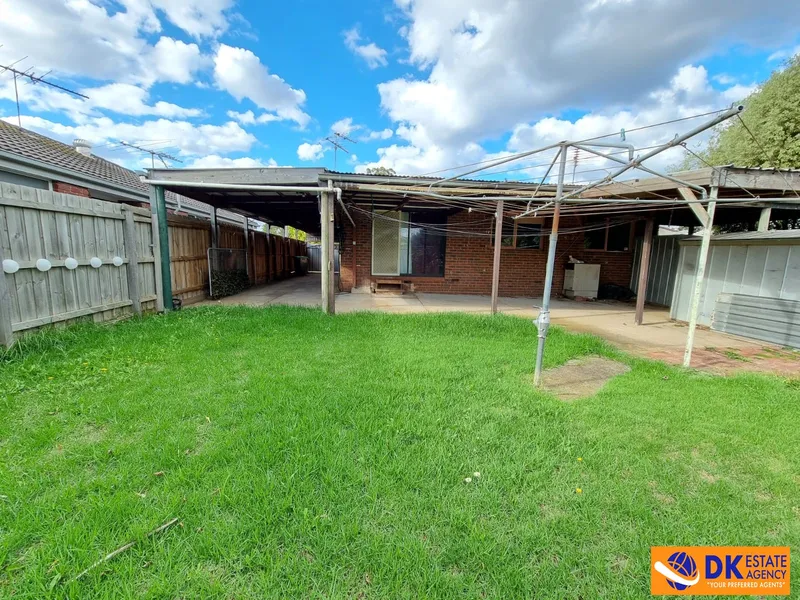 Large Family home with Spacious backyard at Werribee