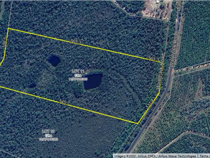 UNIQUE LIFE STYLE BLOCK - 12.45 Hectares - LARGE DAM - RAIN FOREST BEAUTY AND SECLUSION.