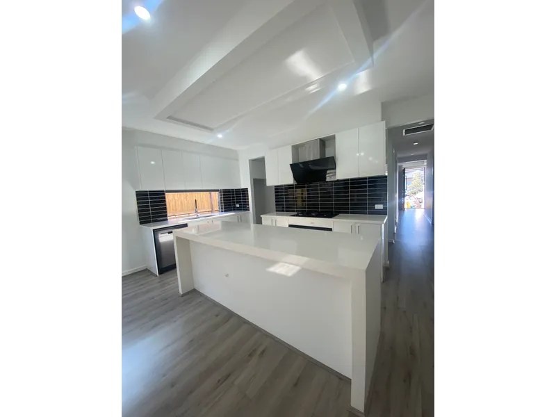 Near New Property Ready to Move In Tarneit !!