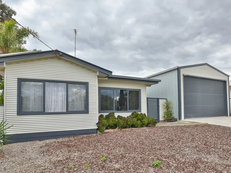 CHARACTER COTTAGE, MASSIVE SHED