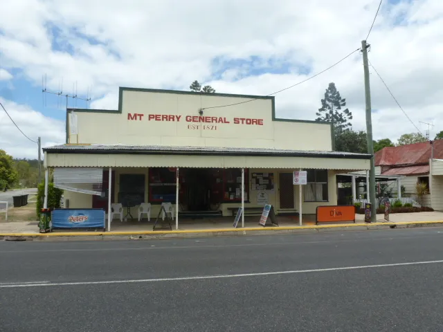 4 BEDROOM DWELLING & GENERAL STORE