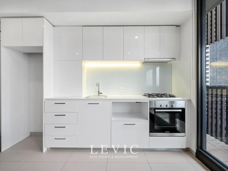 Fully furnished apartment and Convenience Await at 1606/6 Leicester St, Carlton.