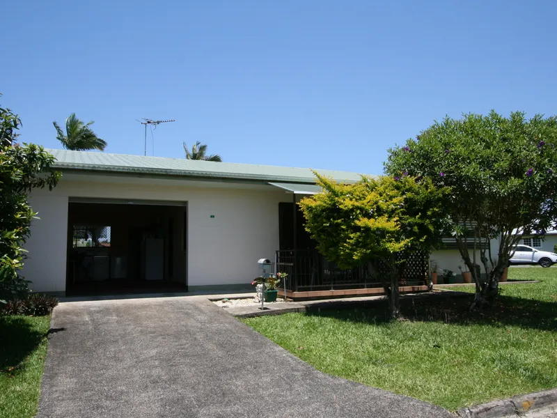 BLOCK UNIT IN GREAT LOCATION