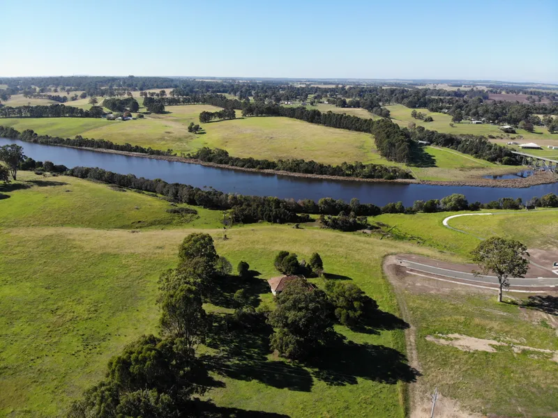 ESCAPE TO THE COUNTRY - NICHOLSON RIVER ESTATE