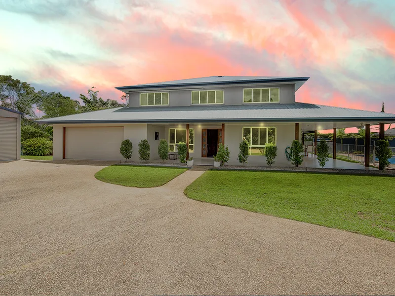 LARGE EXECUTIVE FAMILY HOME WITH SHED AND POOL