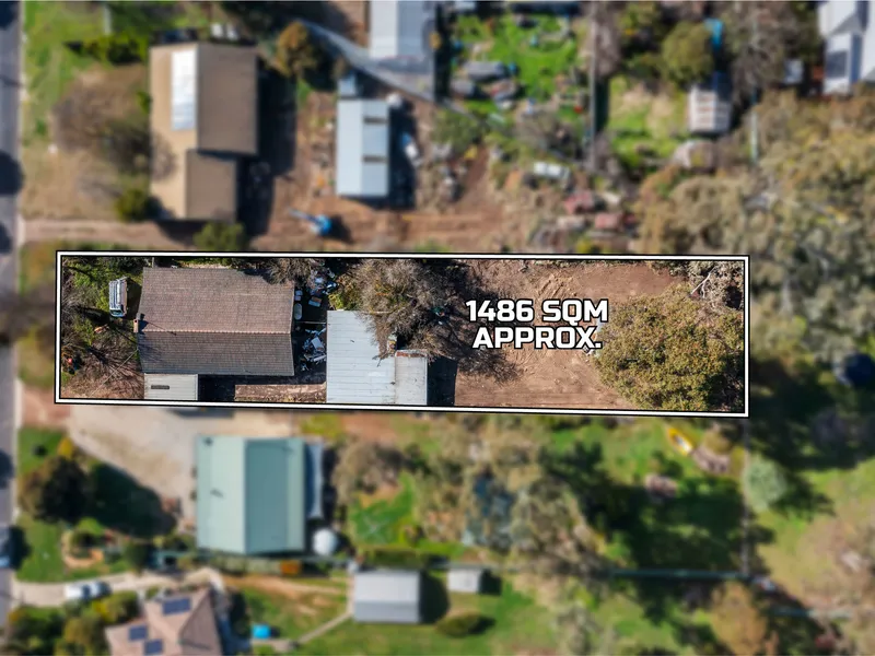 3-Bedroom Home with Expansive 1486m² (approx.) Block
