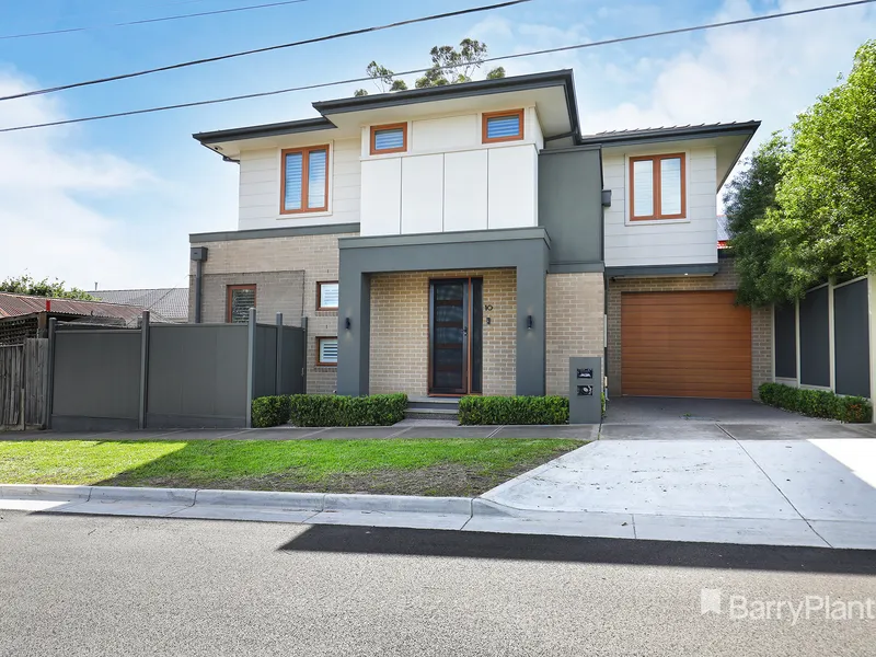 Modern living and entertaining in the zone.