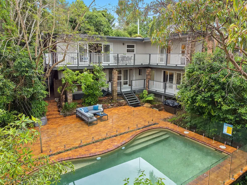 Spacious Family Entertainer in Stunning Oasis