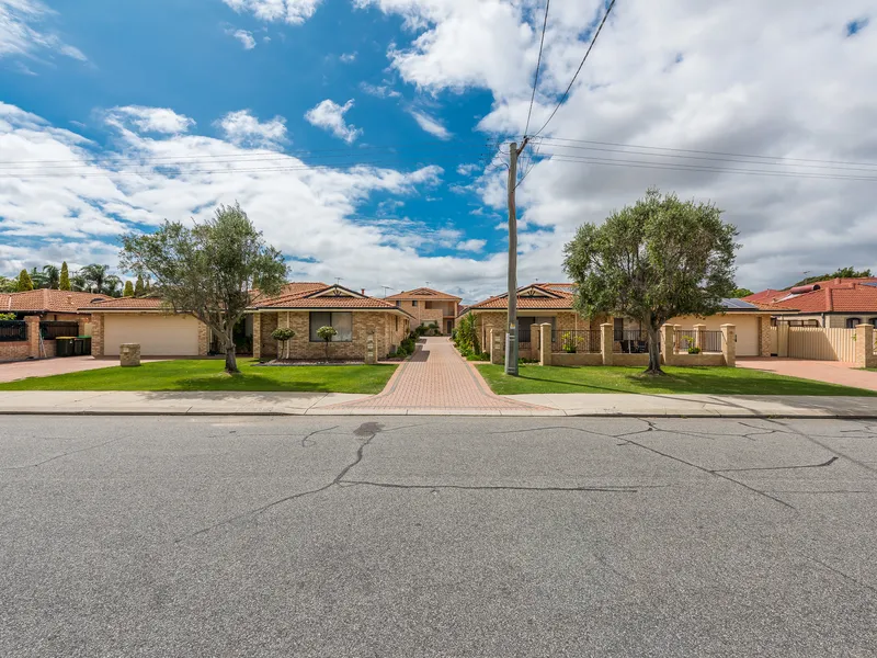 SPACIOUS VILLA WITH ULTIMATE CONVENIENCE!