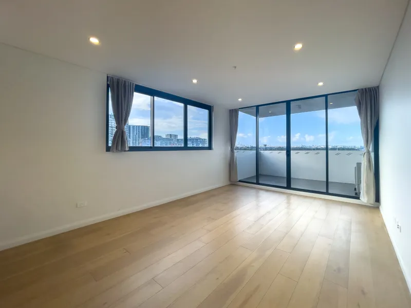 Spacious 2 bedroom Apartment With Great View