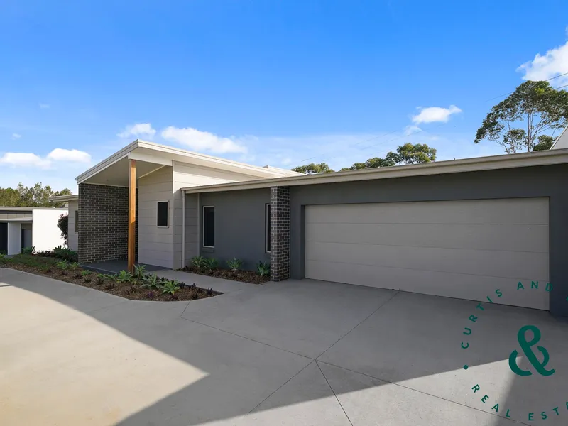 Fenced Yard, Character, Space & Elegance