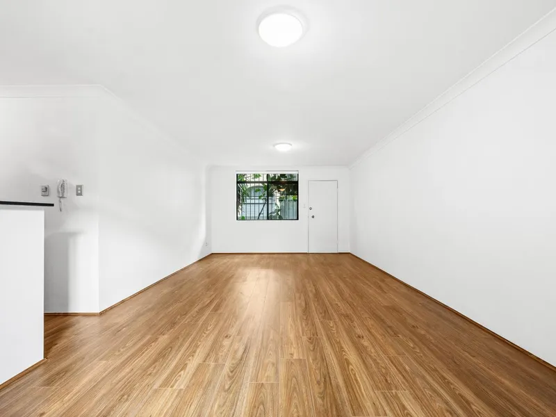 Updated apartment in prime city fringe location