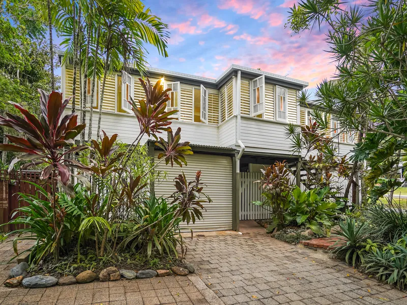 Character Queenslander with Granny Flat on a 1/4 acre