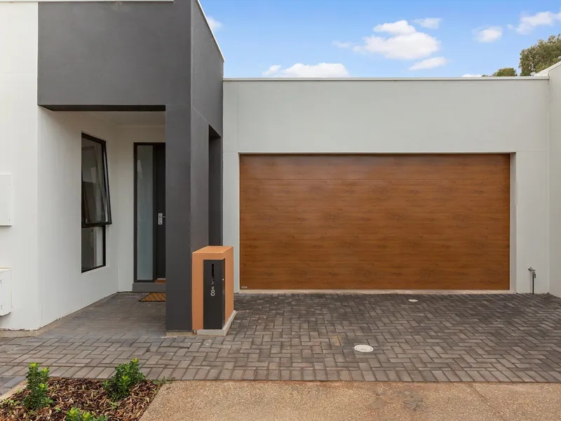 NEARLY NEW CORNER BLOCK 3 BEDROOM HOUSE IN A QUIET NEIGHBOURHOOD
