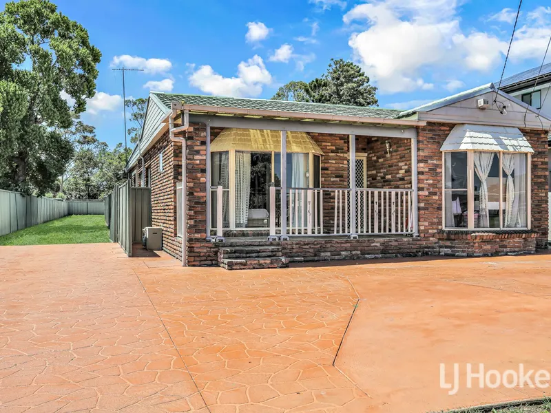 Huge Approx. 1400sqm2 Block with small development Opportunity & Retreat