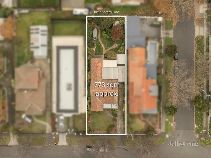 Elevated, north facing rear with endless scope