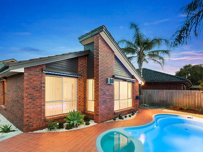 Ultimate family living in McKinnon School Zone