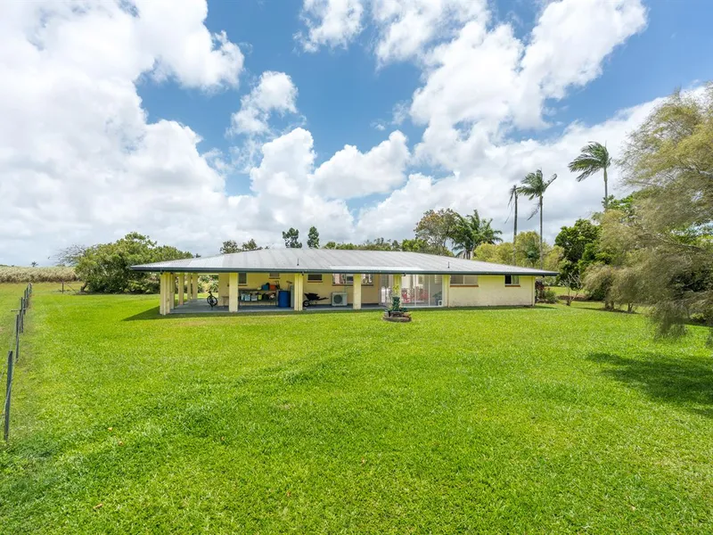 LIFE STYLE PROPERTY ON 3.4 ACRES