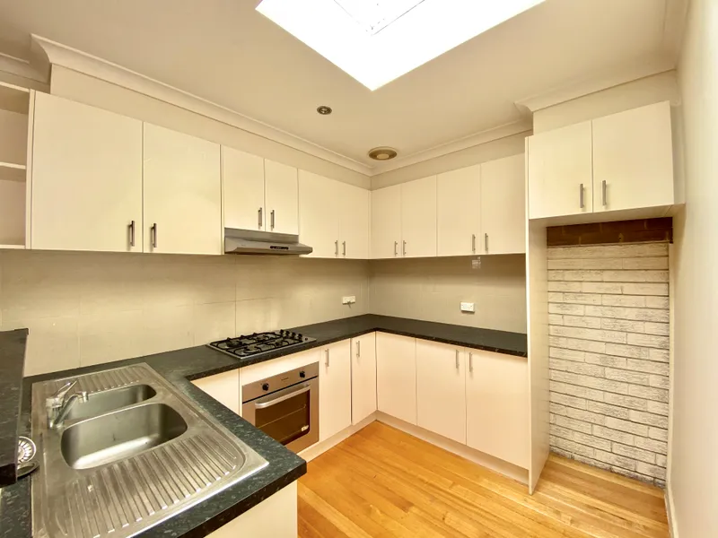 REAR TWO BEDROOM UNIT IN THE MCKINNON PRIMARY & SECONDARY SCHOOL ZONES! | HODGES CAULFIELD