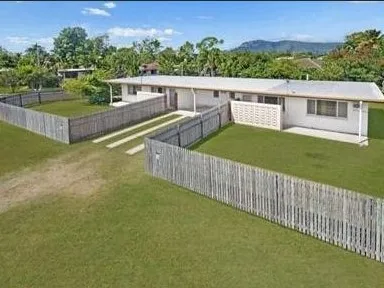 2 BEDROOM UNIT WITH SPACIOUS + FULLY FENCED BACKYARD