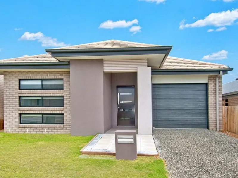 SYLISH HOME IN FAST GROWING YARRABILBA