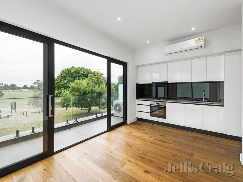 BOUTIQUE BLISS WITH STELLAR PARK VIEWS