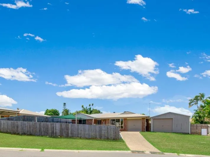 Exclusive Location - Great House