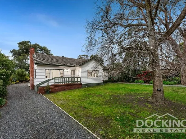 Fabulous family home in leafy Vermont.