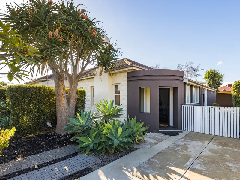 Art deco gem meticulously extended and renovated
