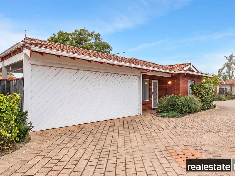Ideally located in Shelley and with large low-maintenance outdoor spaces to enjoy!