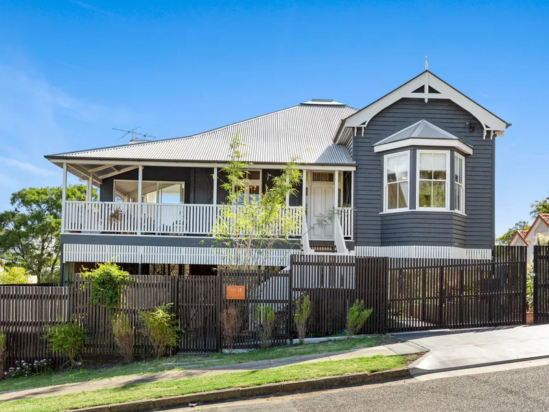 Old Meets New - Exquisitely Renovated Queenslander