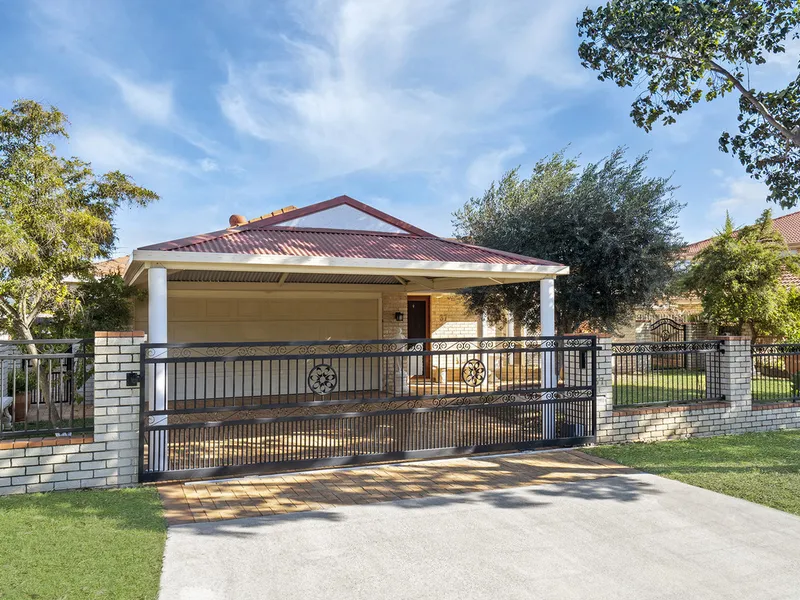 Looking for a very appealing and liveable home this is A REAL BEAUTY!