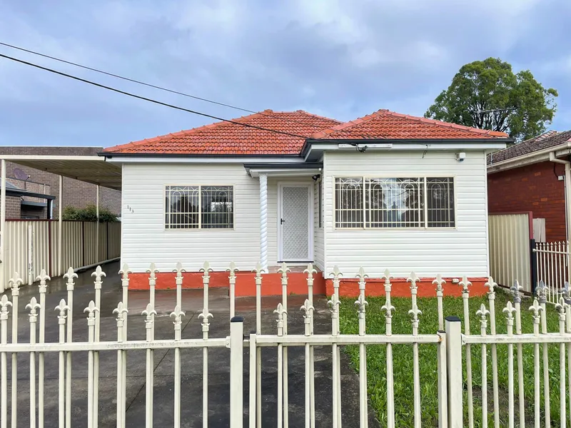 Clean 2 Bedroom House in Fairfield