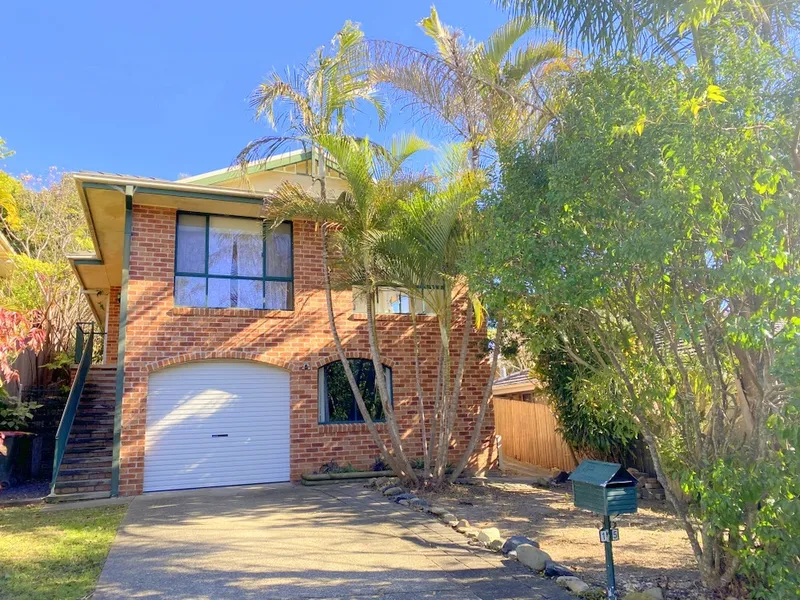 3 Bedroom Home In Boambee East - Pets Considered