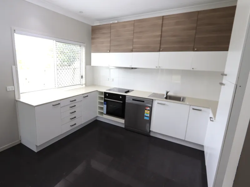 WINDSOR – 2 BEDROOM FLAT – MODERN READY TO CALL HOME