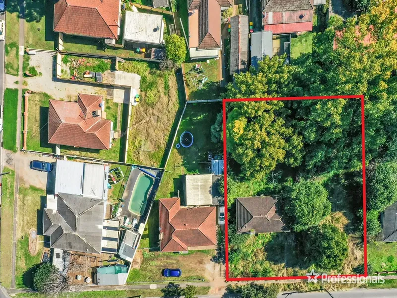 R3 Zoned Calling all Developers! Duplex site as well as potentially *townhouse development.