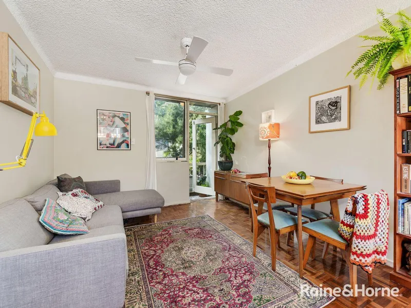 A top floor fully furnished apartment