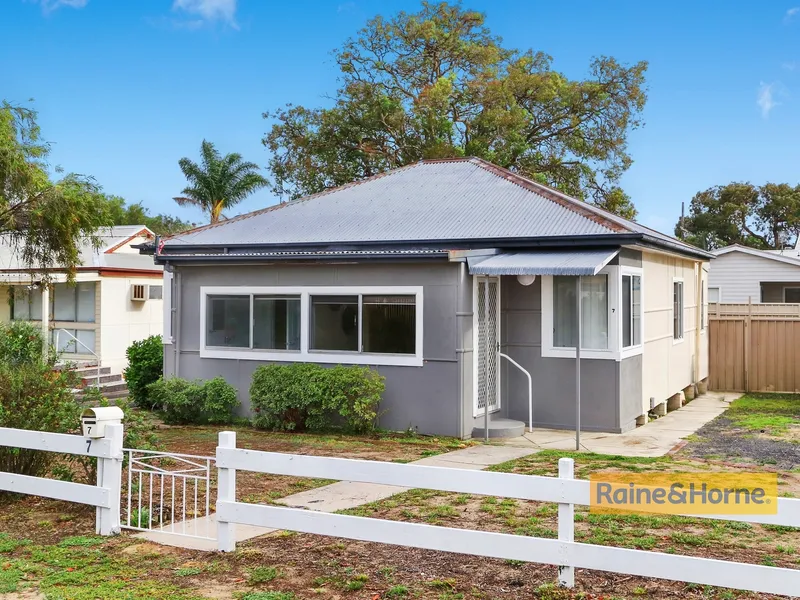 THREE BEDROOM COTTAGE IN GREAT LOCATION