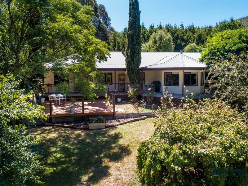 2.25 ha property with large residence ideal for B & B