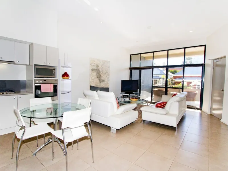 FULLY FURNISHED 1x1 IN GREAT AREA 