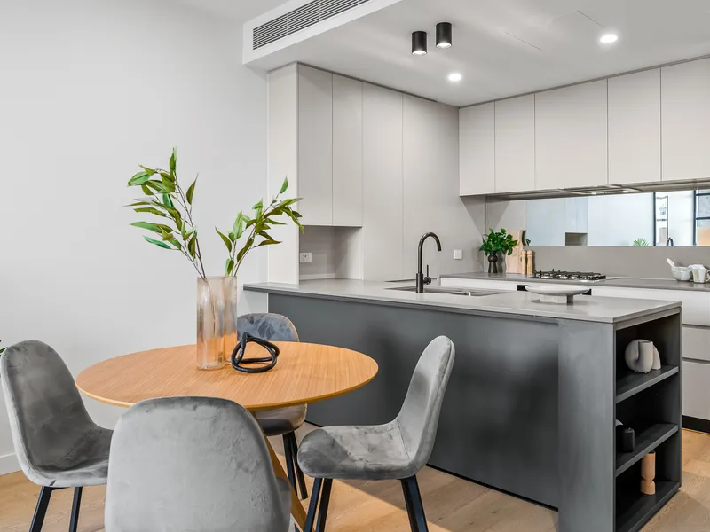 AUSTRALIAN LUXURY THAT FEELS LIKE HOME – IN THE HEART OF RICHMOND! - FURNISHED
