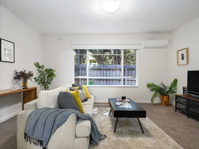 Immaculate Elsternwick Ground-Floor Gem